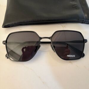 Quay Australia WORLD TOUR Black Sunglasses